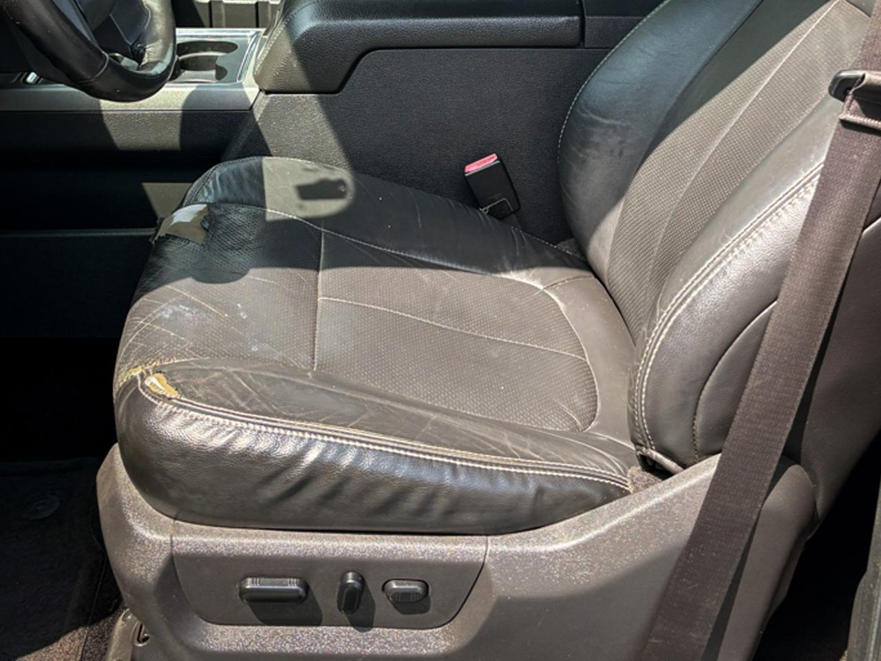 Ford Super Duty F-250 SRW 2WD Crew Cab 156" Lariat 2012