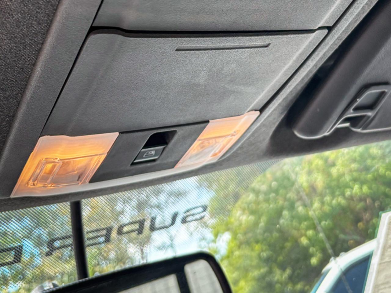 Ford Super Duty F-250 SRW 2WD Crew Cab 156" Lariat 2012
