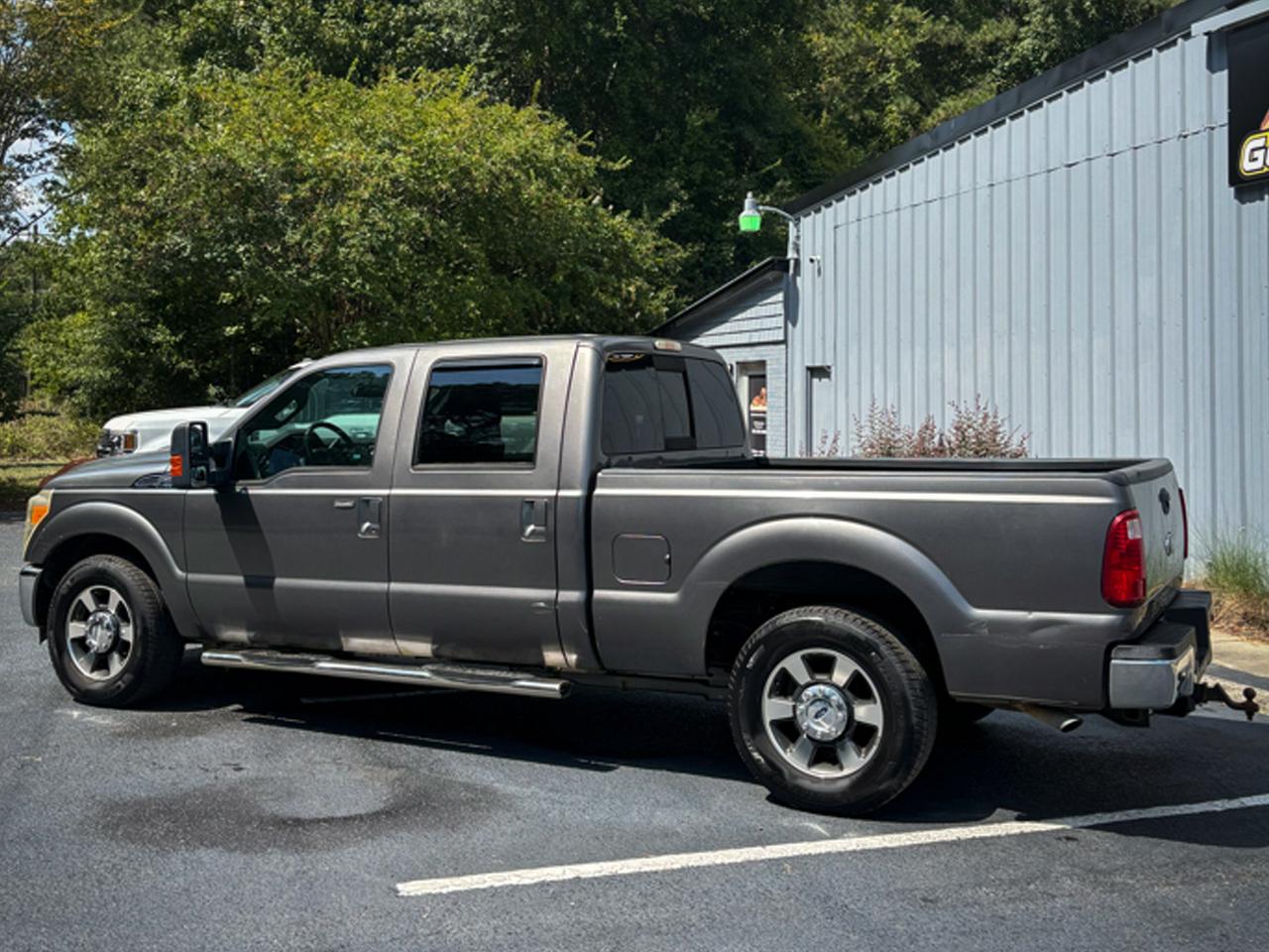 Ford Super Duty F-250 SRW 2WD Crew Cab 156" Lariat 2012