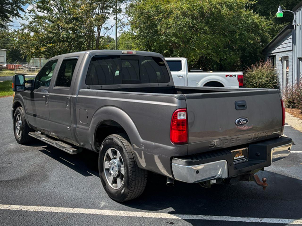 Ford Super Duty F-250 SRW 2WD Crew Cab 156" Lariat 2012