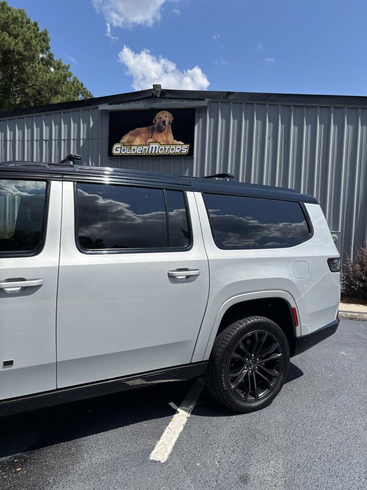 Jeep Grand Wagoneer L  2024