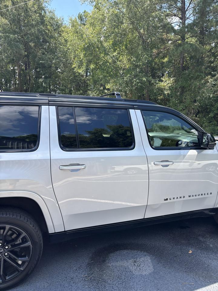 Jeep Grand Wagoneer L  2024