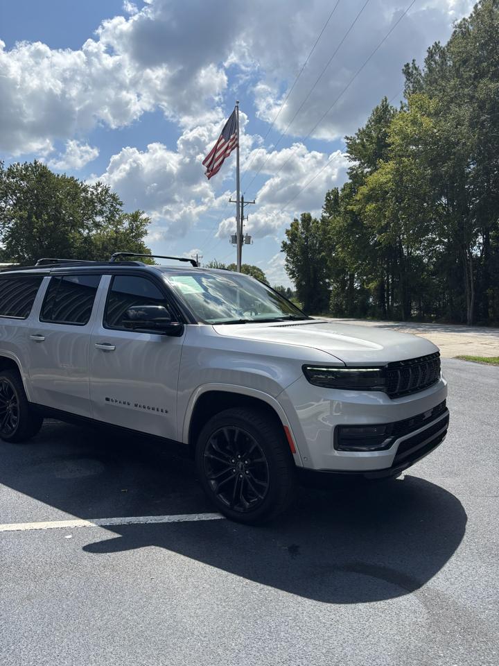 Jeep Grand Wagoneer L  2024