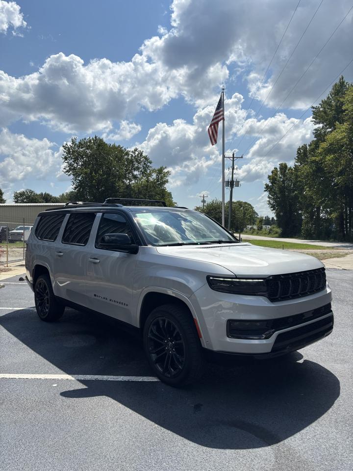 Jeep Grand Wagoneer L  2024