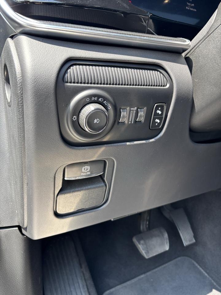 Jeep Grand Wagoneer L  2024