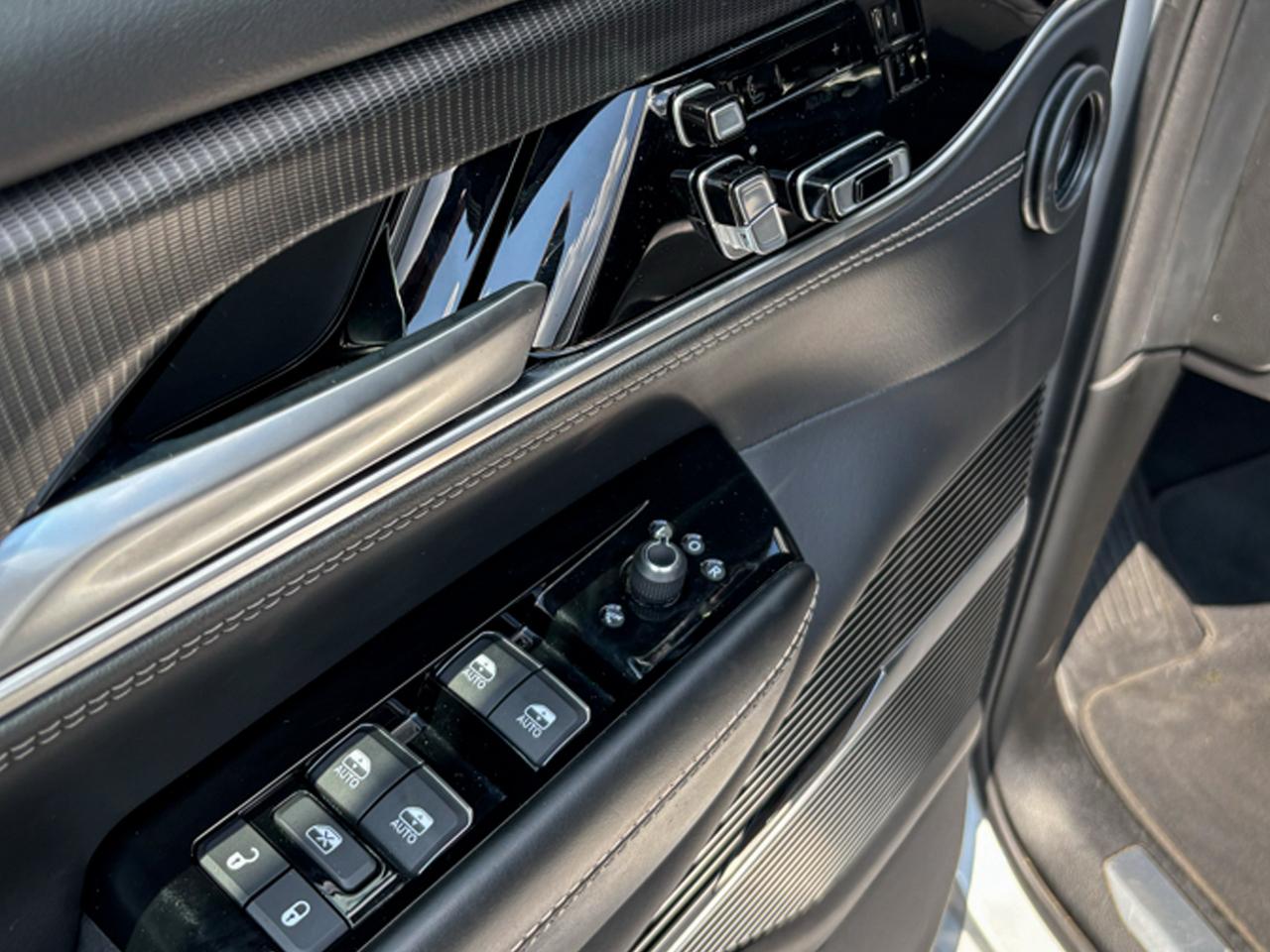 Jeep Grand Wagoneer L  2024