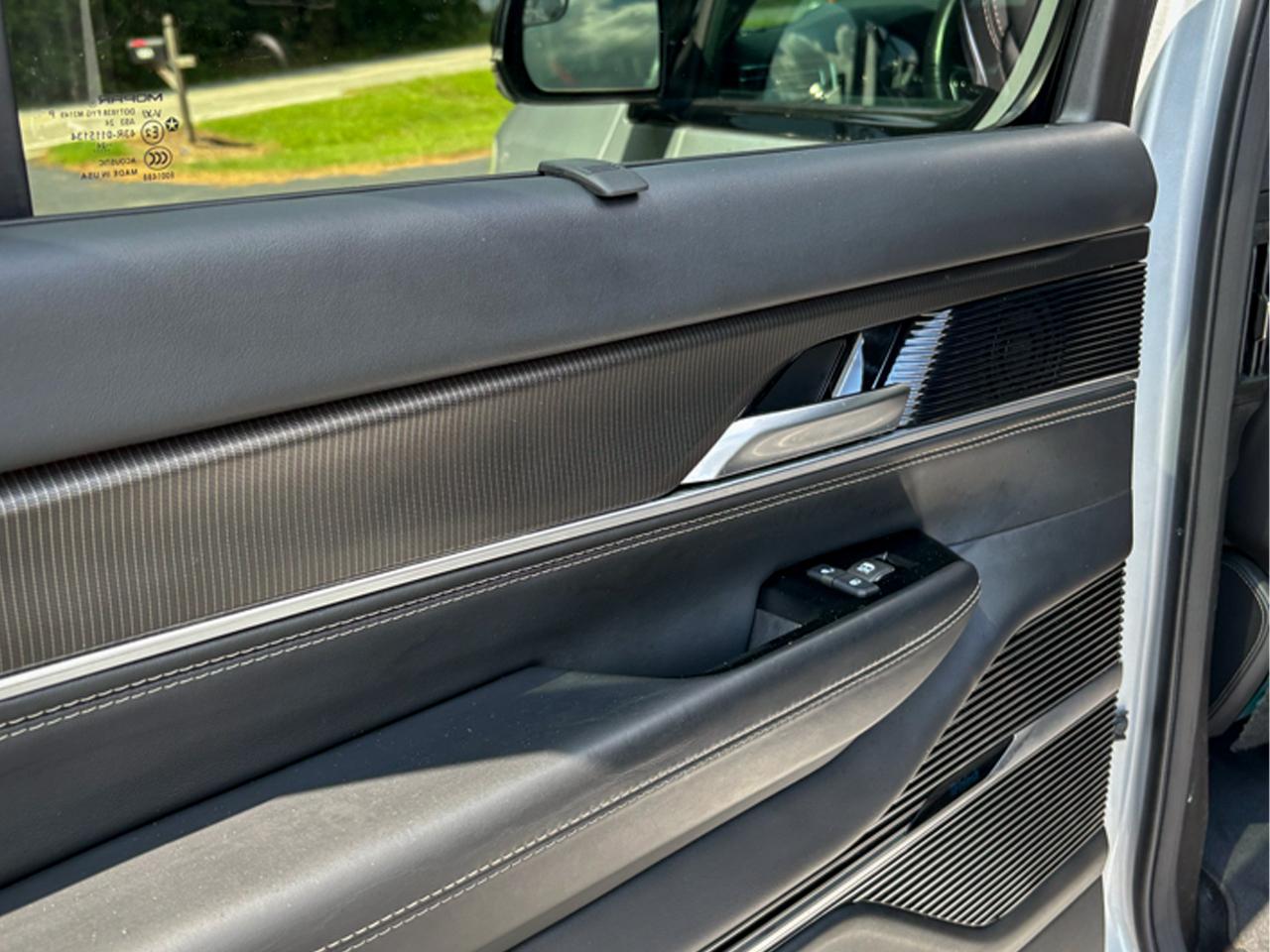 Jeep Grand Wagoneer L  2024