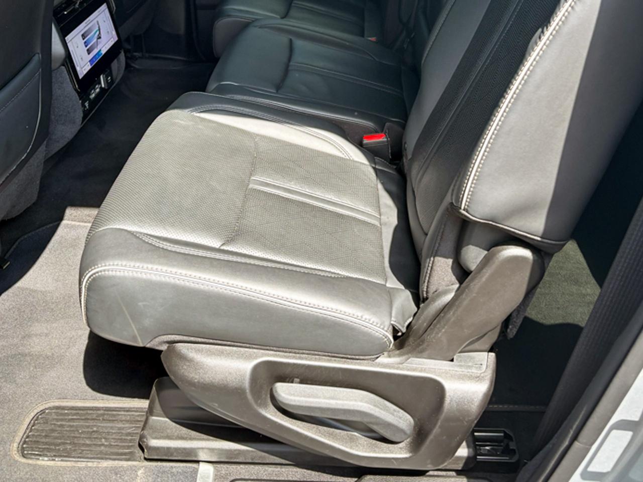 Jeep Grand Wagoneer L  2024