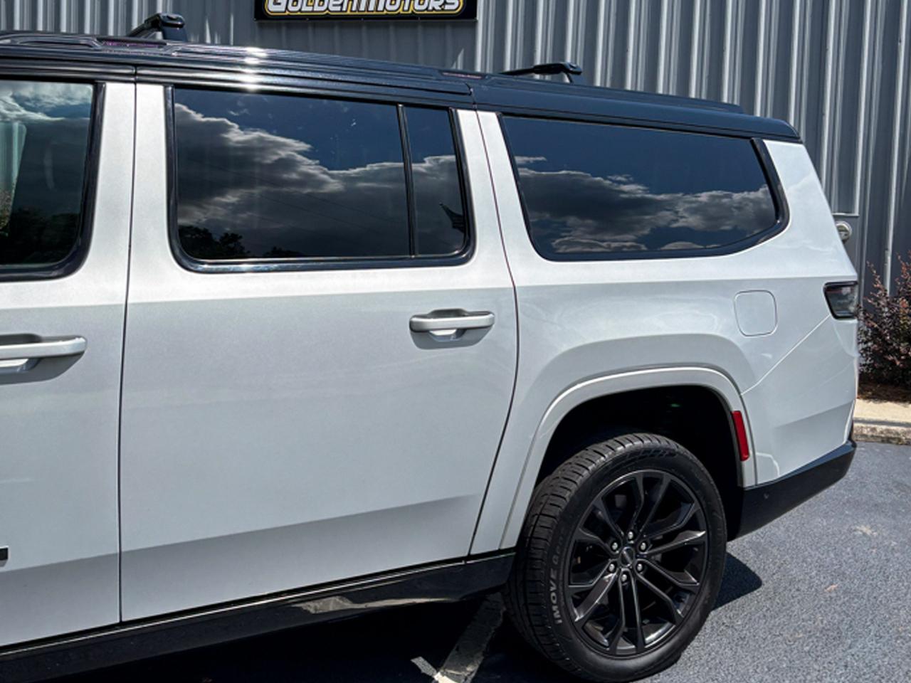 Jeep Grand Wagoneer L  2024