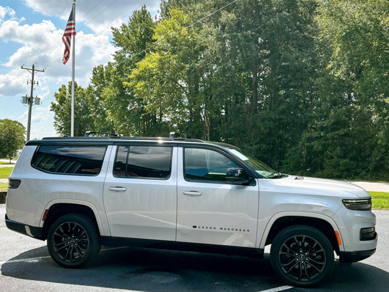 Jeep Grand Wagoneer L  2024
