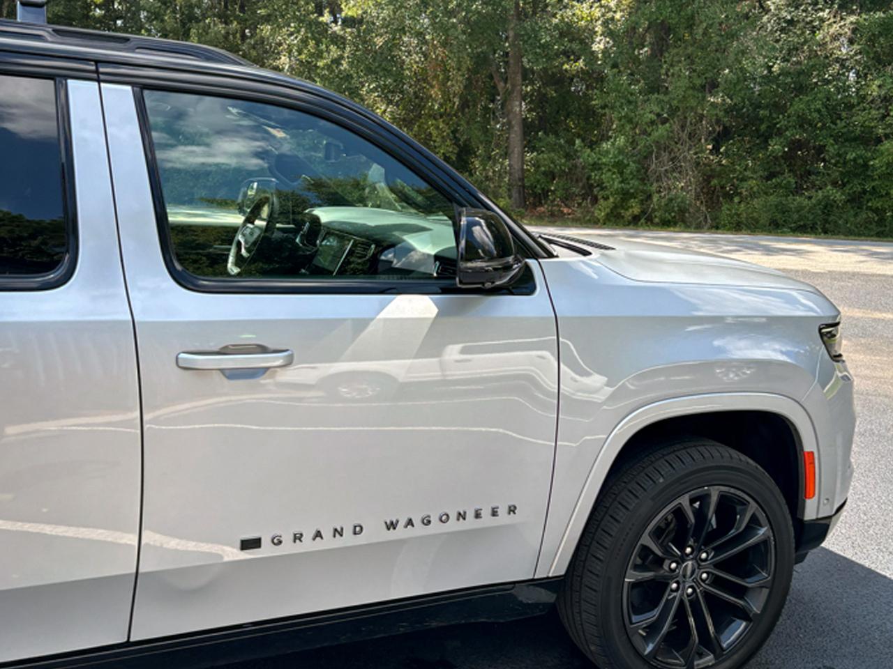 Jeep Grand Wagoneer L  2024