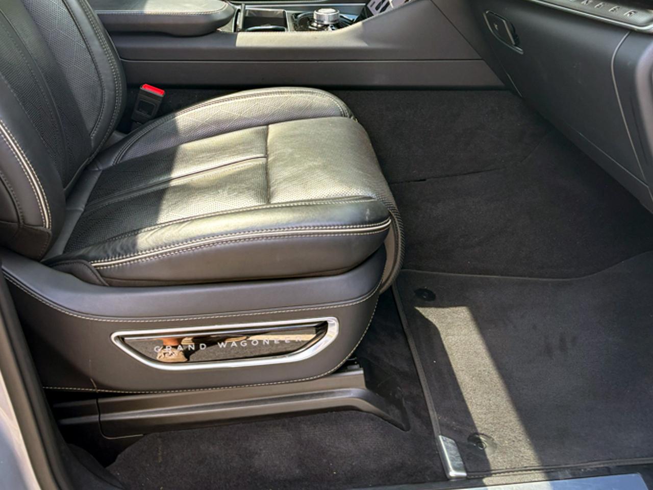Jeep Grand Wagoneer L  2024