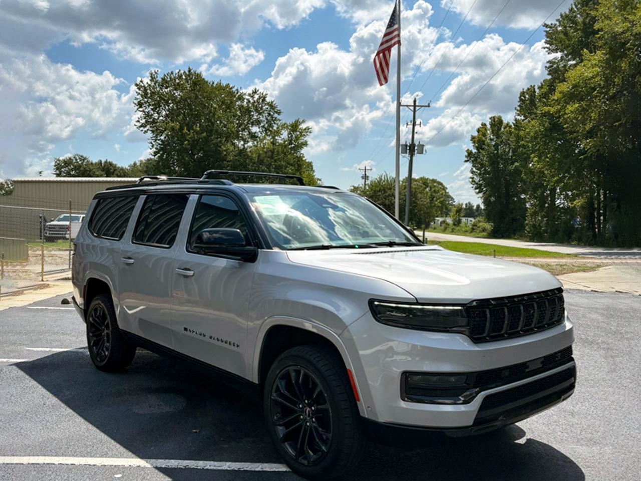 Jeep Grand Wagoneer L  2024