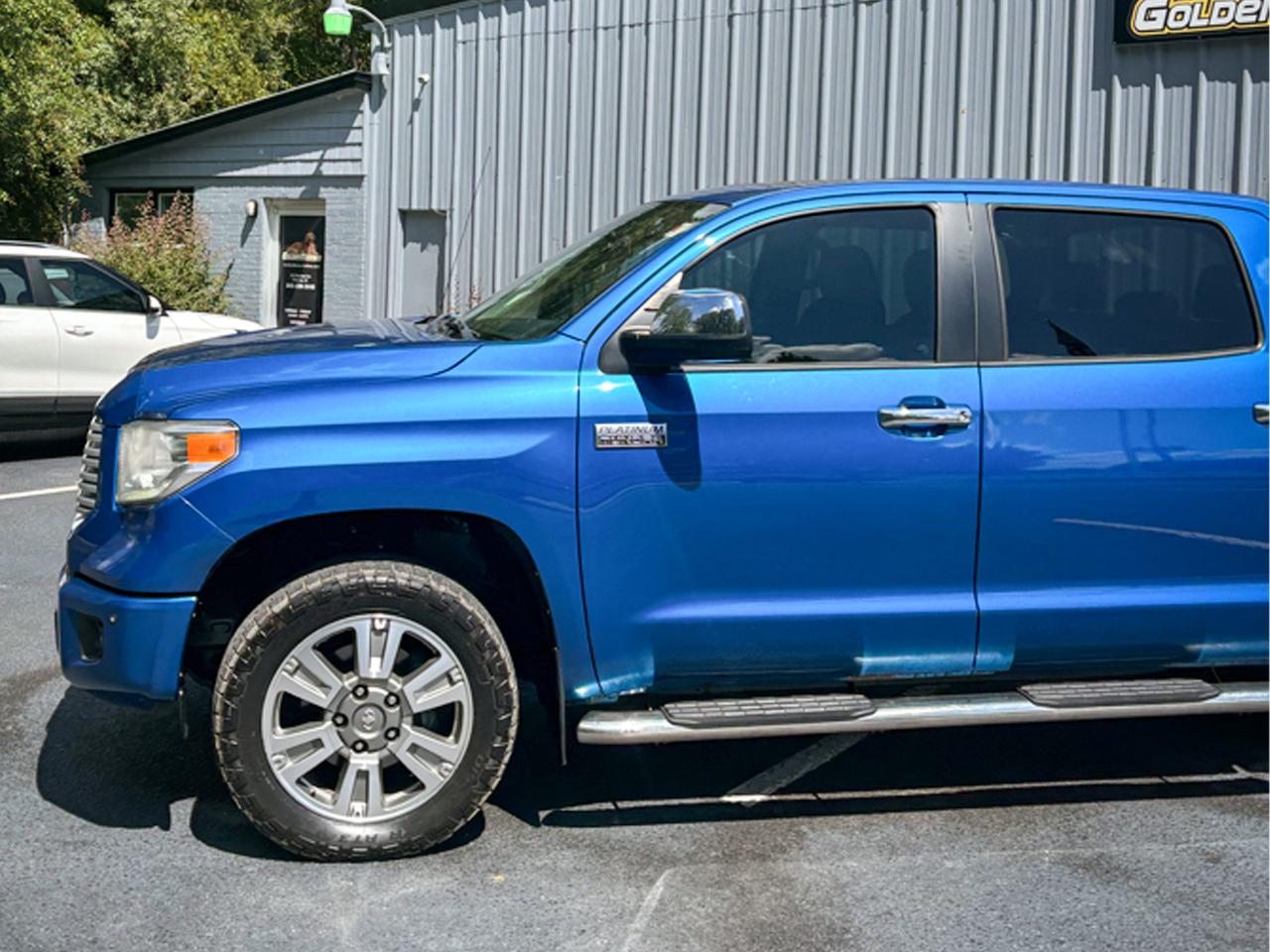 Toyota Tundra 4WD Platinum CrewMax 5.5' Bed 5.7L FFV (Natl) 2017