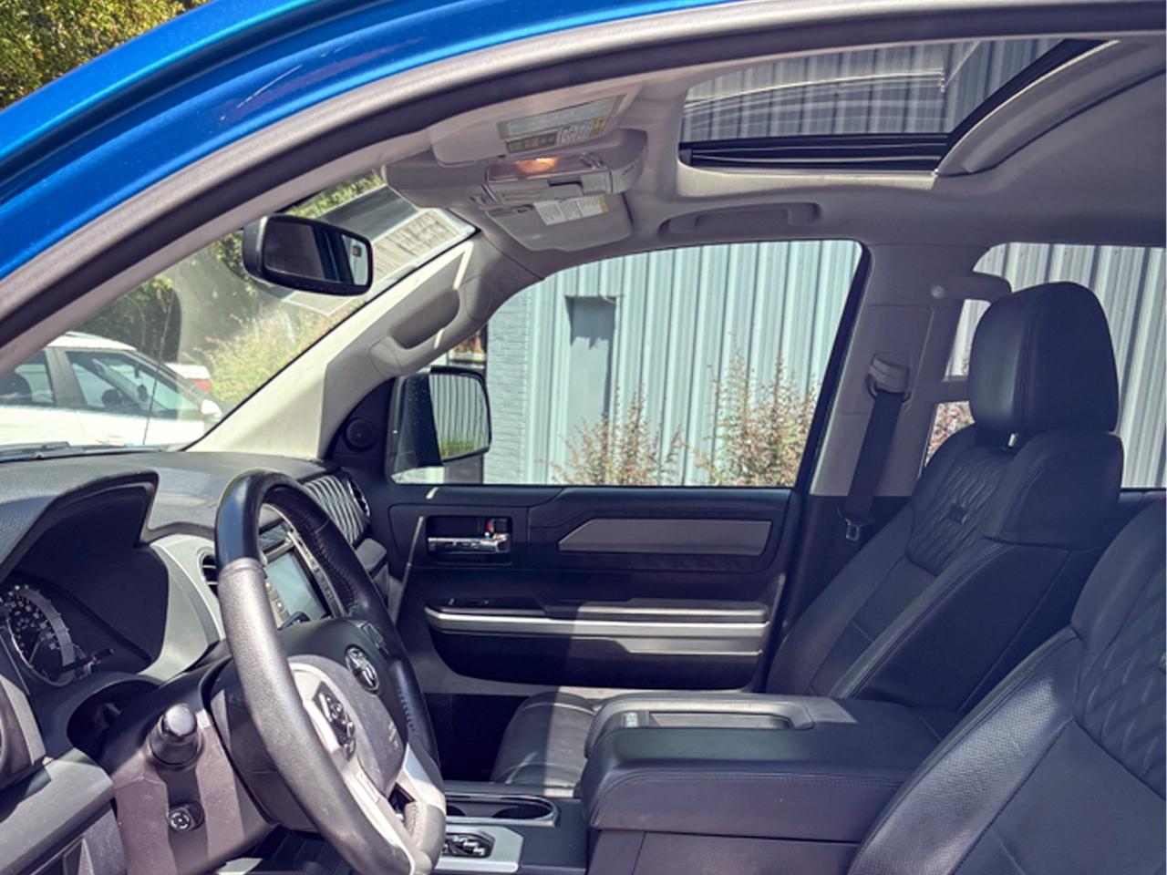 Toyota Tundra 4WD Platinum CrewMax 5.5' Bed 5.7L FFV (Natl) 2017