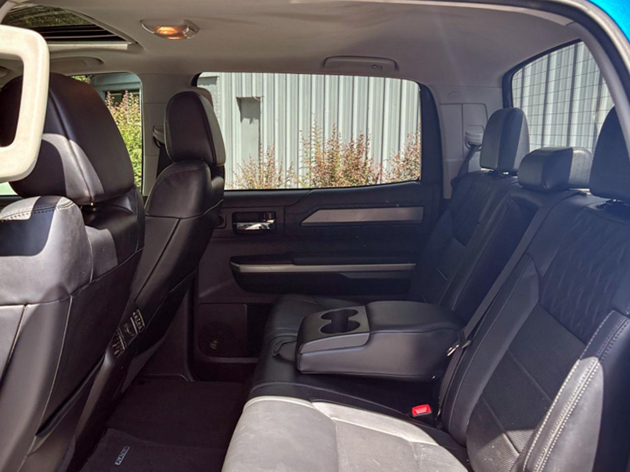 Toyota Tundra 4WD Platinum CrewMax 5.5' Bed 5.7L FFV (Natl) 2017