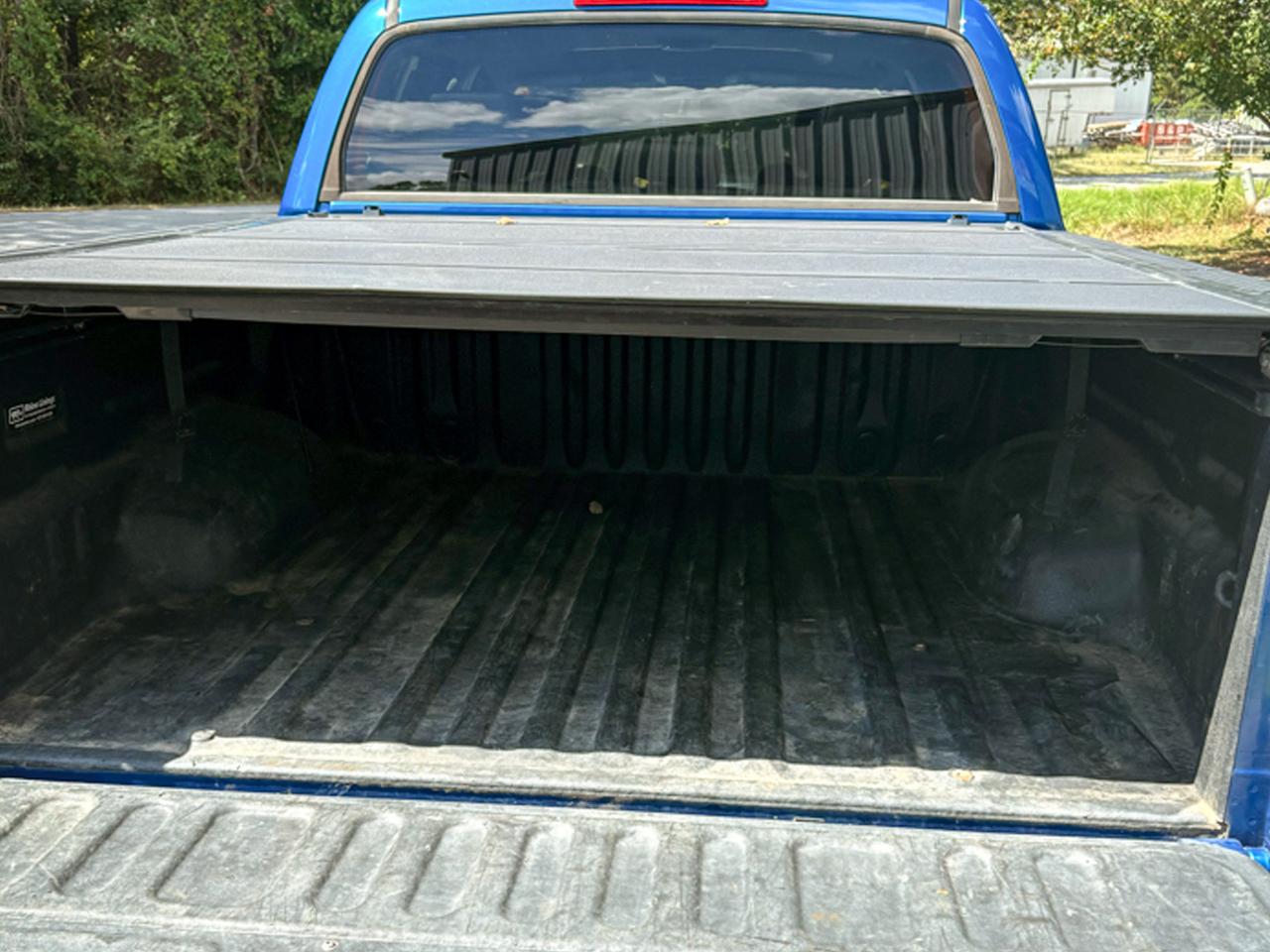 Toyota Tundra 4WD Platinum CrewMax 5.5' Bed 5.7L FFV (Natl) 2017