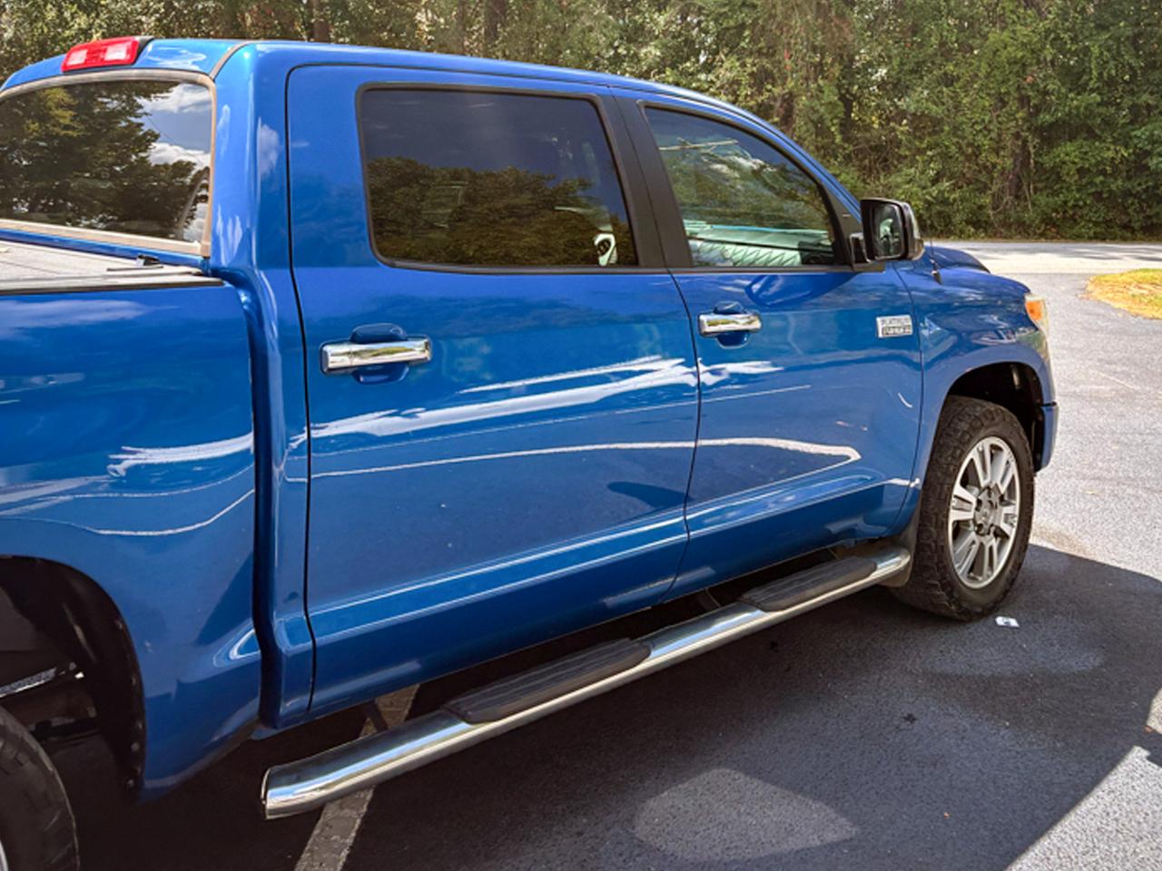 Toyota Tundra 4WD Platinum CrewMax 5.5' Bed 5.7L FFV (Natl) 2017