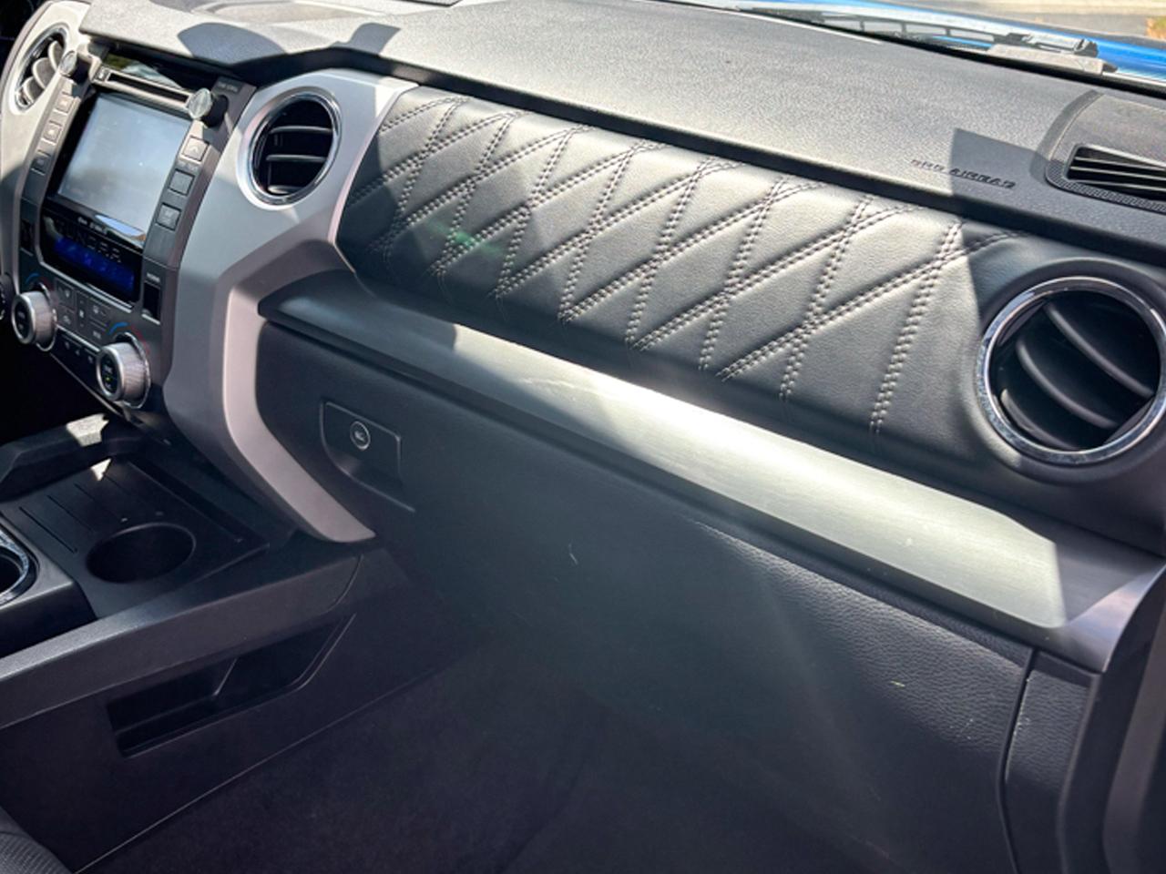 Toyota Tundra 4WD Platinum CrewMax 5.5' Bed 5.7L FFV (Natl) 2017