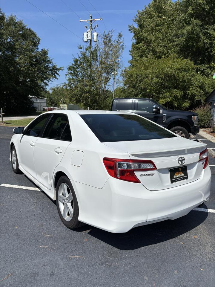 Toyota Camry SE 2013