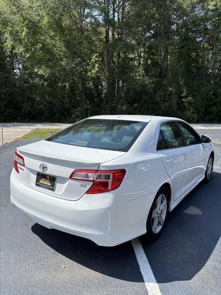 Toyota Camry SE 2013