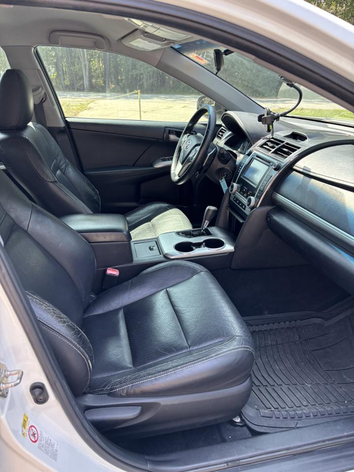 Toyota Camry SE 2013