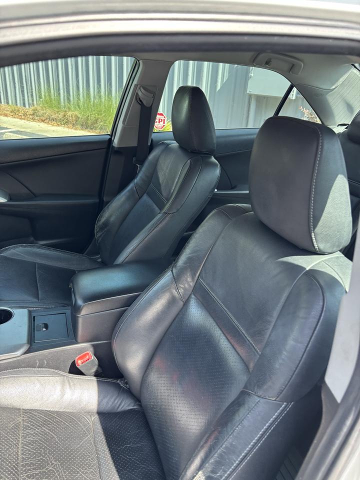 Toyota Camry SE 2013
