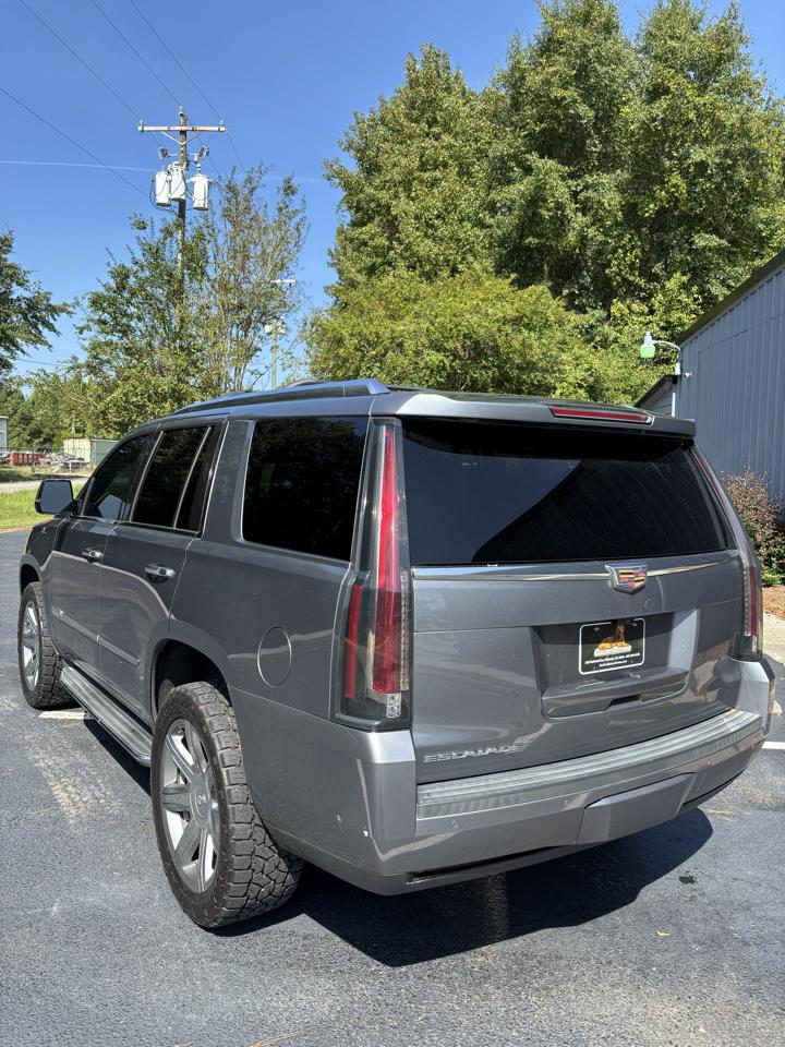 Cadillac Escalade 4WD 4dr Luxury 2019