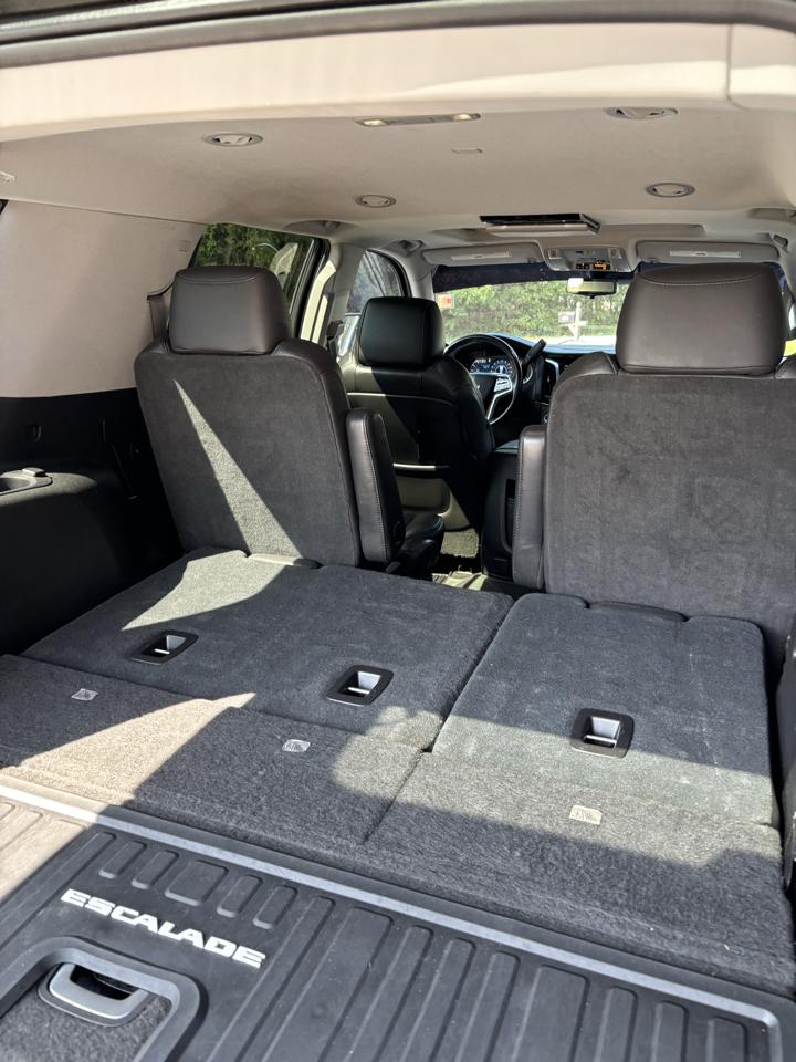 Cadillac Escalade 4WD 4dr Luxury 2019
