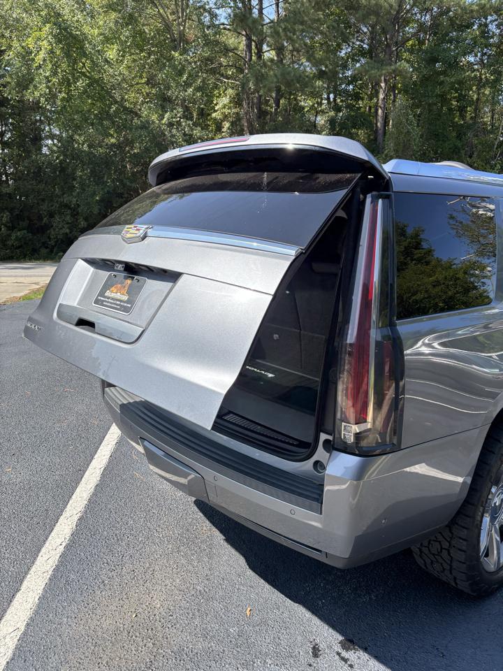 Cadillac Escalade 4WD 4dr Luxury 2019