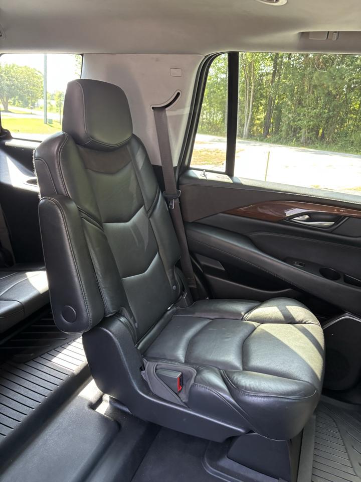 Cadillac Escalade 4WD 4dr Luxury 2019