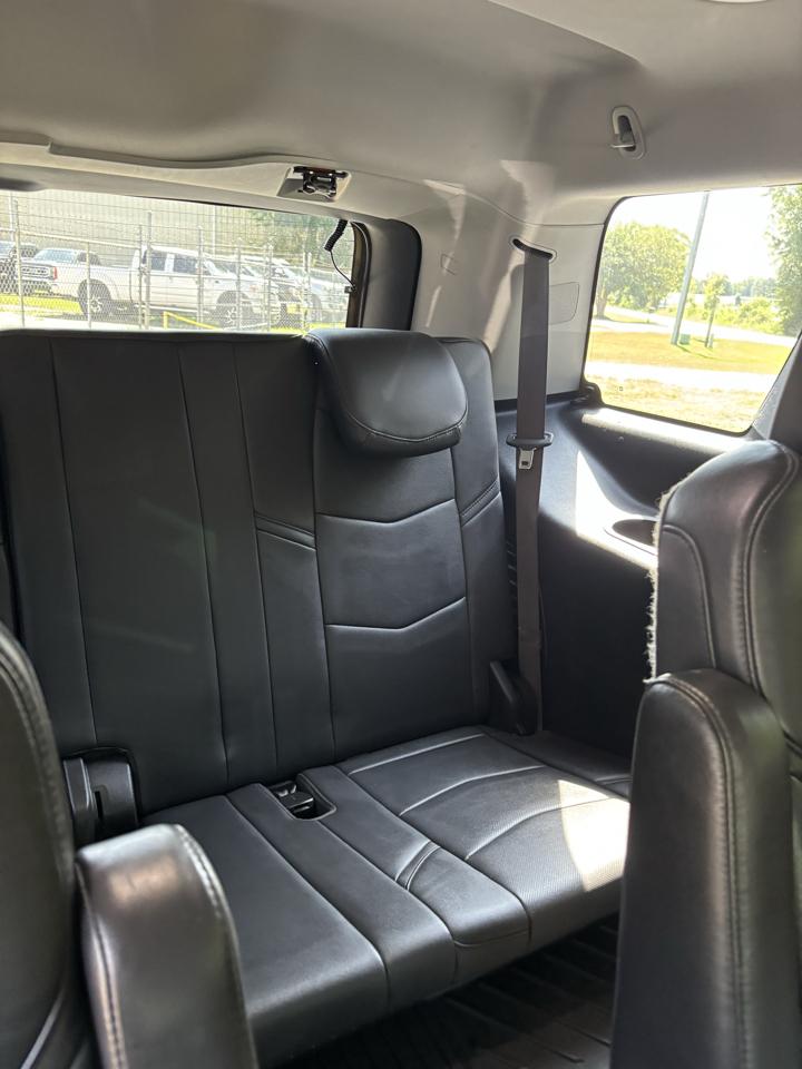 Cadillac Escalade 4WD 4dr Luxury 2019