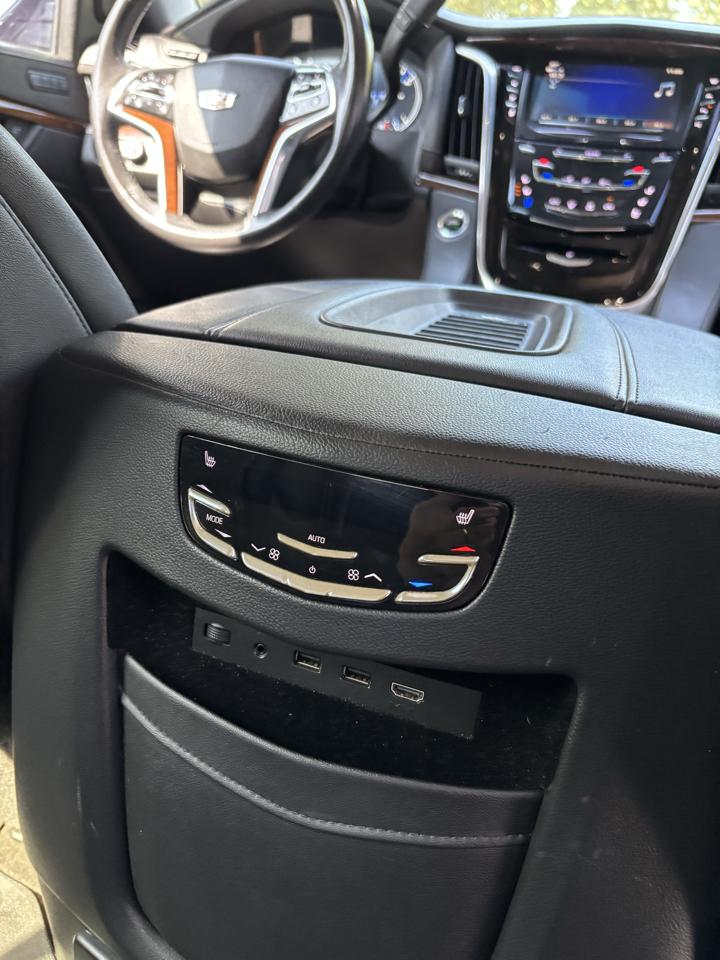 Cadillac Escalade 4WD 4dr Luxury 2019