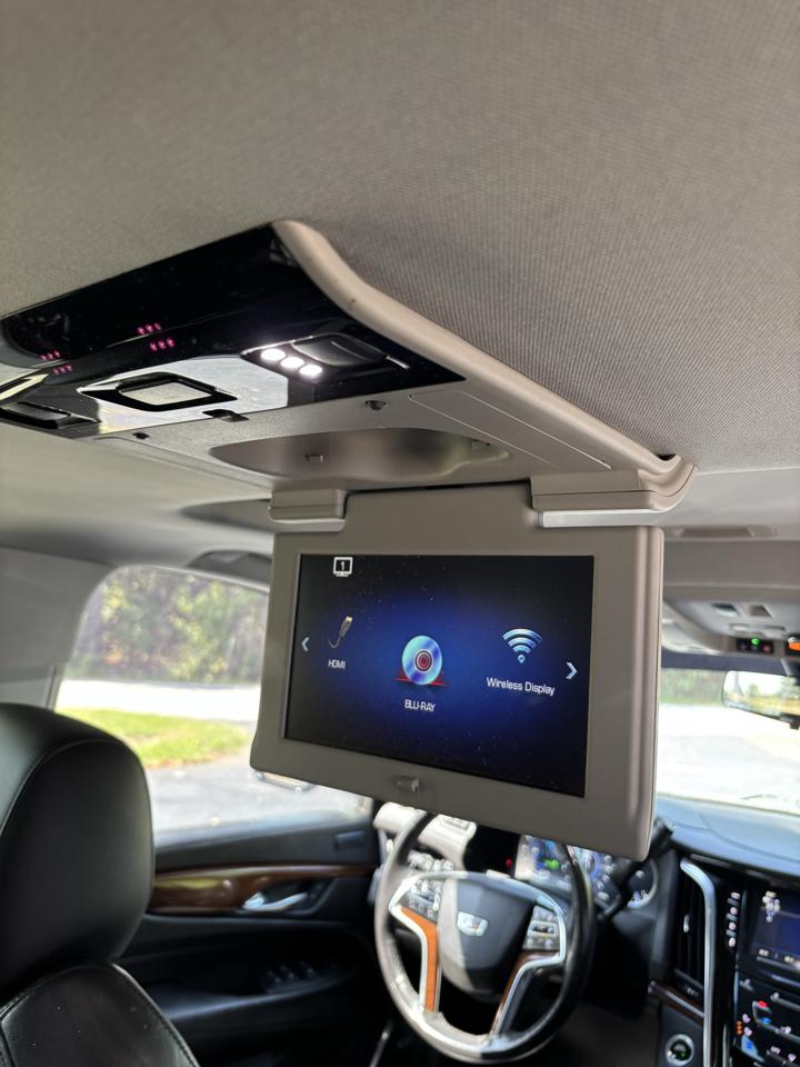 Cadillac Escalade 4WD 4dr Luxury 2019