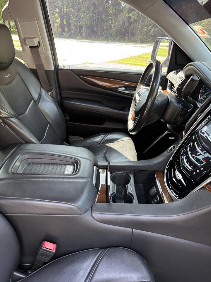 Cadillac Escalade 4WD 4dr Luxury 2019