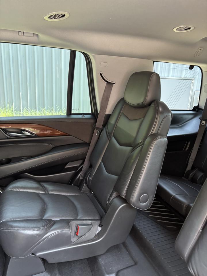 Cadillac Escalade 4WD 4dr Luxury 2019