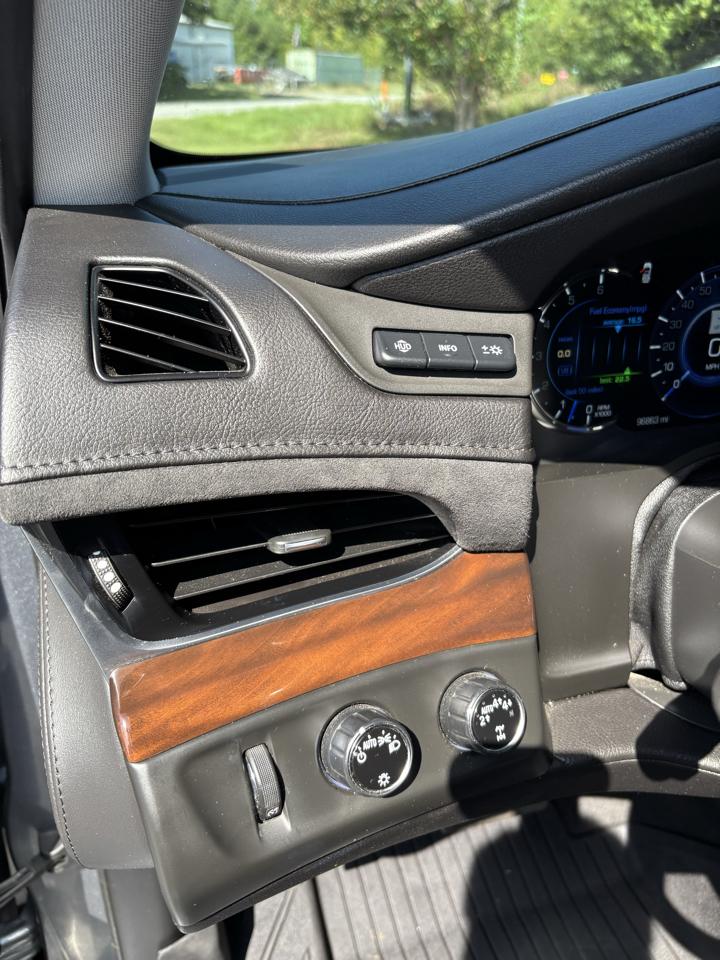 Cadillac Escalade 4WD 4dr Luxury 2019