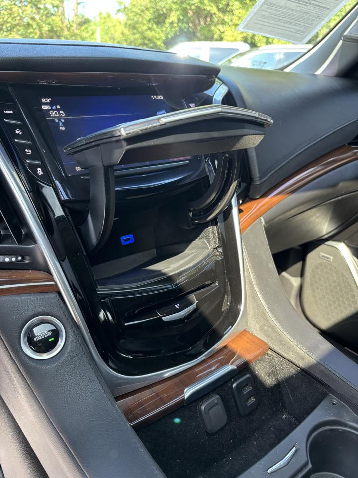 Cadillac Escalade 4WD 4dr Luxury 2019