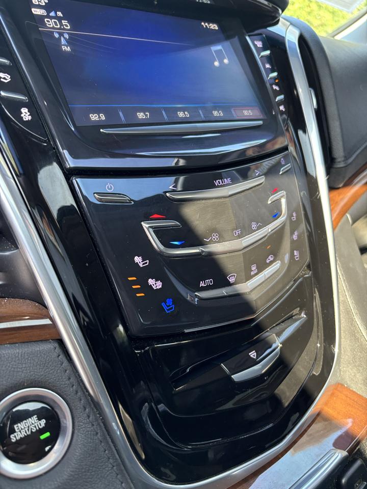 Cadillac Escalade 4WD 4dr Luxury 2019