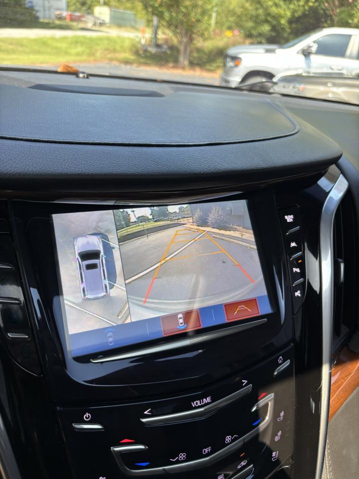 Cadillac Escalade 4WD 4dr Luxury 2019
