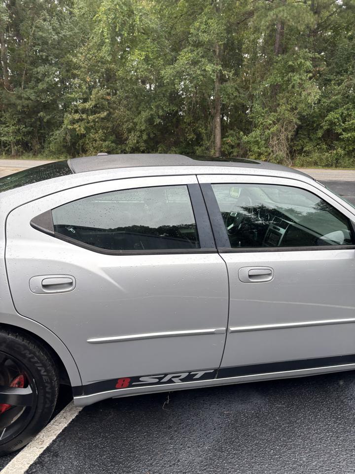 Dodge Charger 4dr Sdn SRT8 RWD 2007