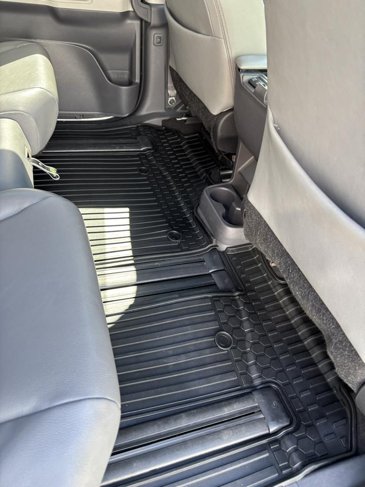Toyota Sienna XLE FWD 7-Passenger (Natl) 2022