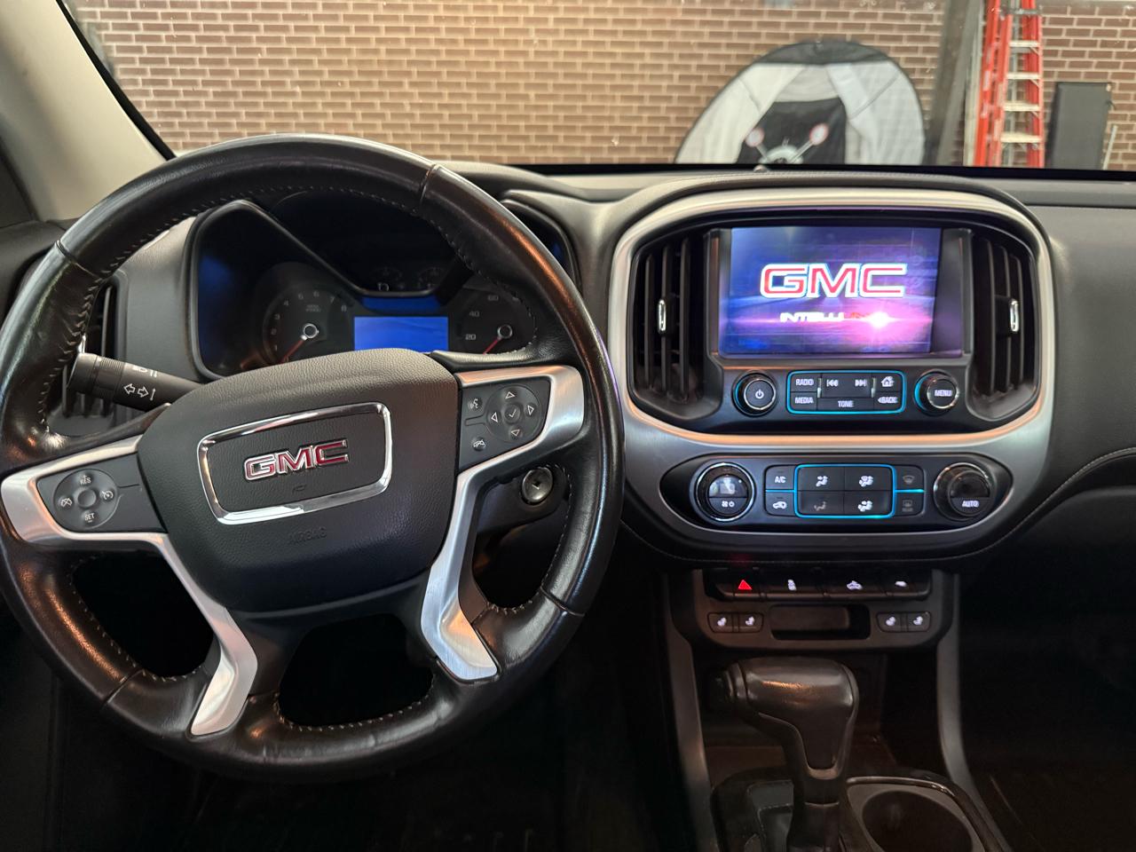 2018 GMC Canyon SLE - Photo 16