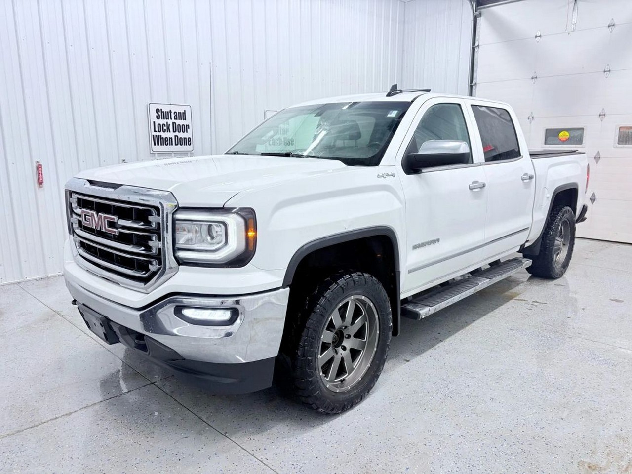2018 GMC Sierra 1500 SLT Crew Cab Short Box 4WD