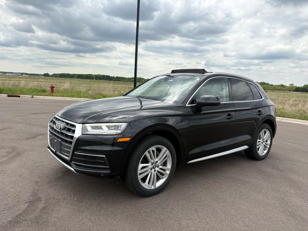 2018 Audi Q5 2.0T quattro S tronic Premium Plus's photo