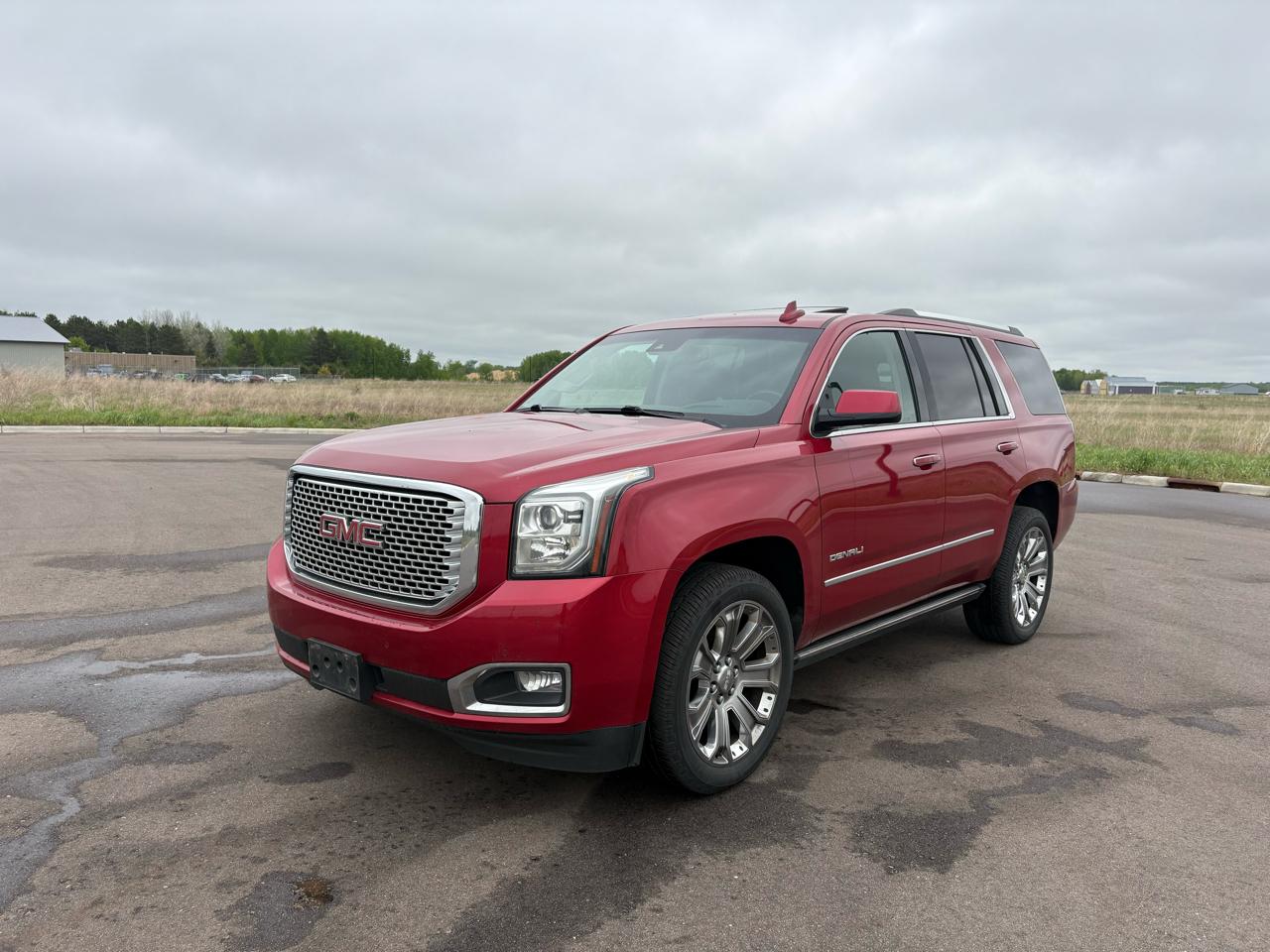 2015 GMC Yukon 4WD Denali's photo