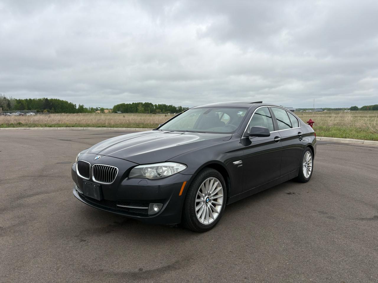 2012 BMW 5 Series 535i xDrive Sedan's photo