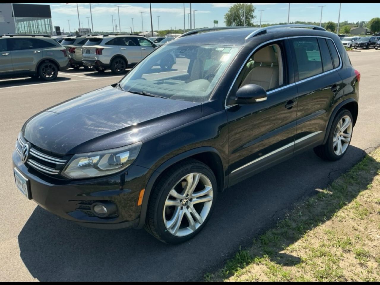 2013 Volkswagen Tiguan 2.0T SEL 4Motion's photo