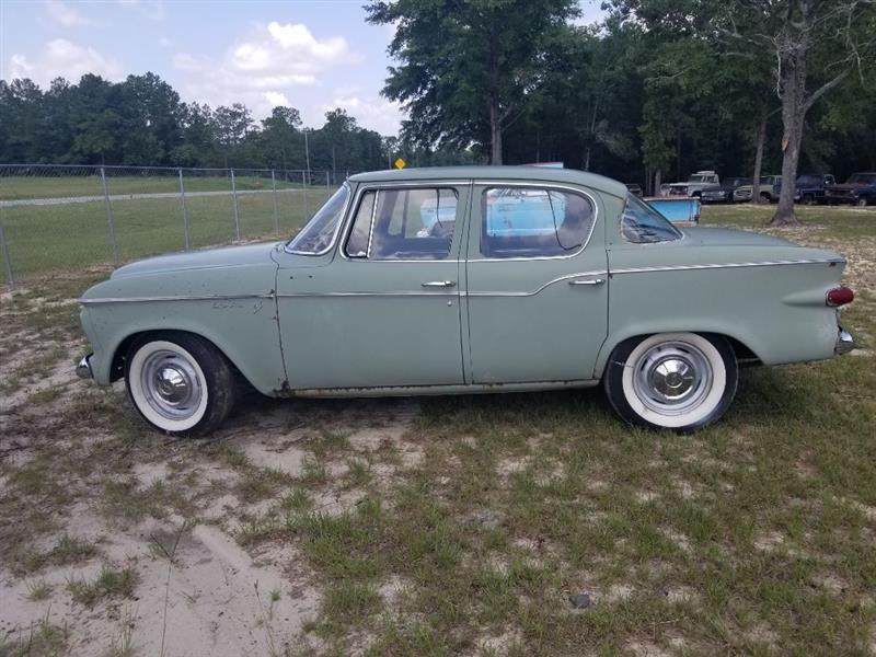1960 Studebaker Lark 
