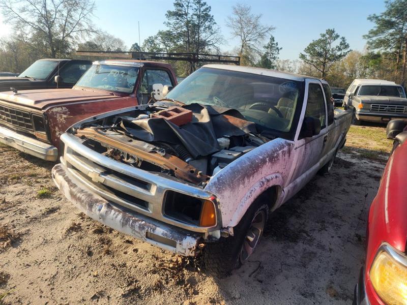 1998 GMC Sonoma SLS Ext. Cab 2WD